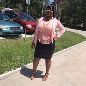 Meet your Posher, Alecia